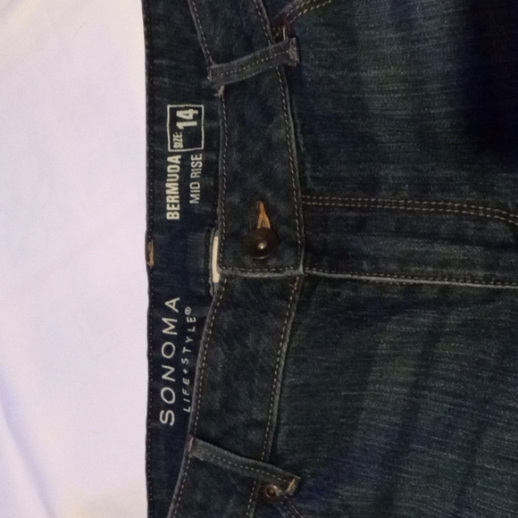 NWOT SONOMA BERMUDA SHORTS - Picture 2 of 3